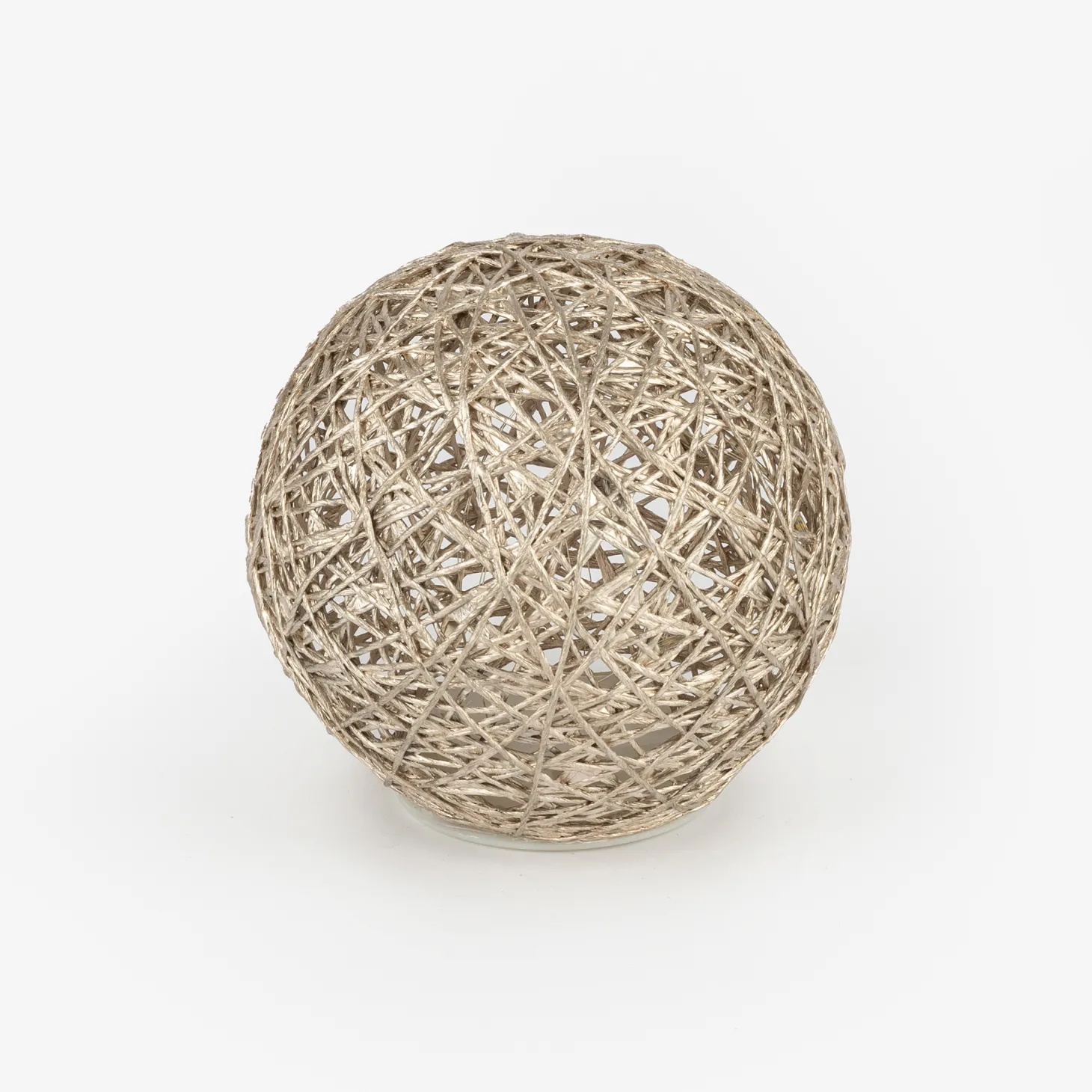 Bola decorativa de rafia dorada con luz LED Luys Ø15cm