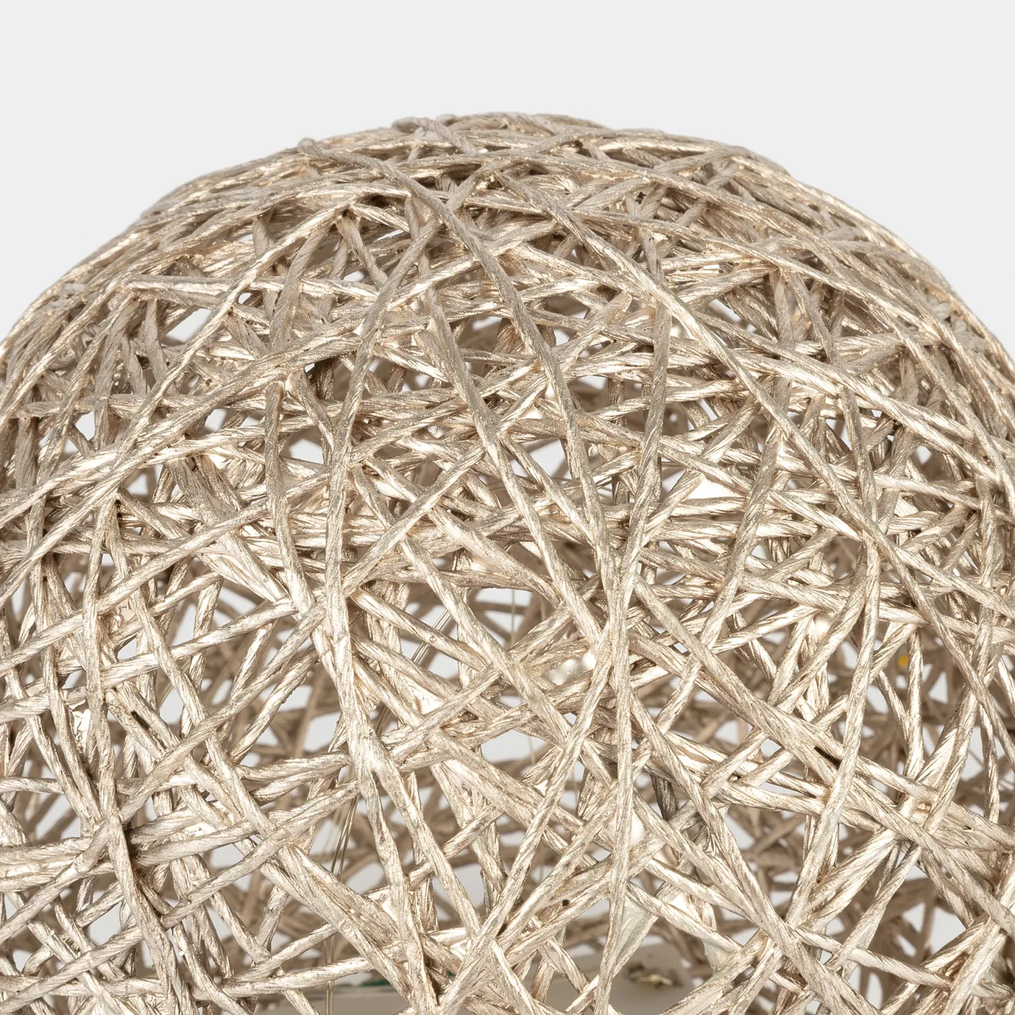 Bola decorativa de rafia dorada con luz LED Luys Ø15cm