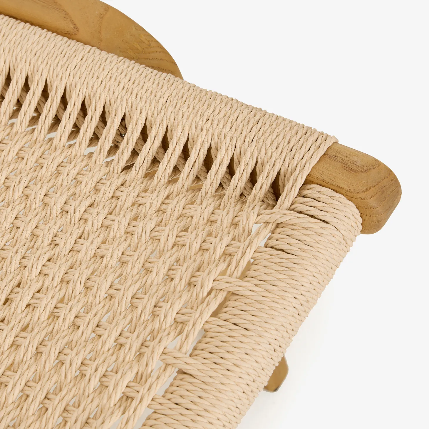 Butaca de madera de olmo y cuerda trenzada beige Alma 56x48x70cm Clau&Chloe