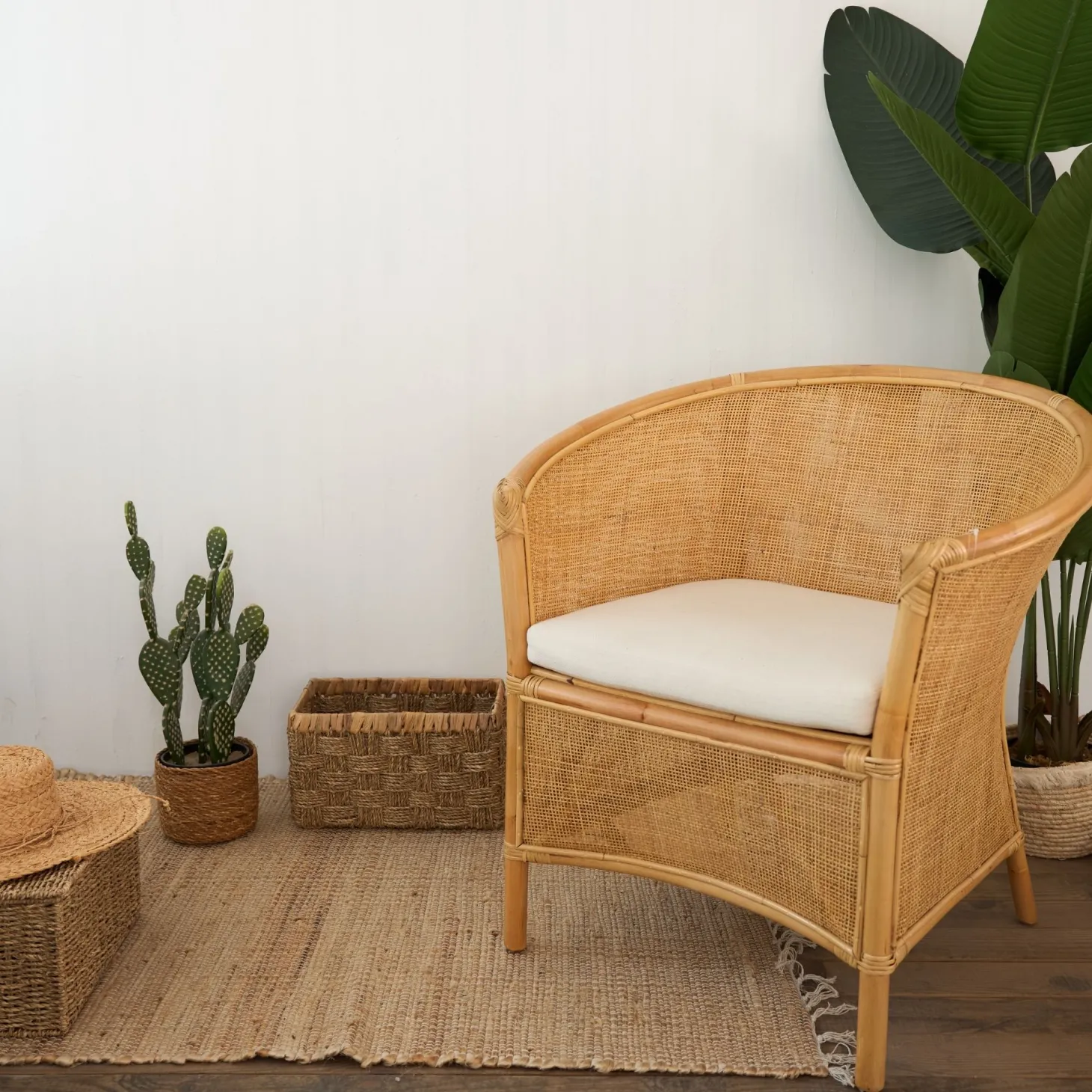 Butaca de ratán beige Milos 76x65x80cm