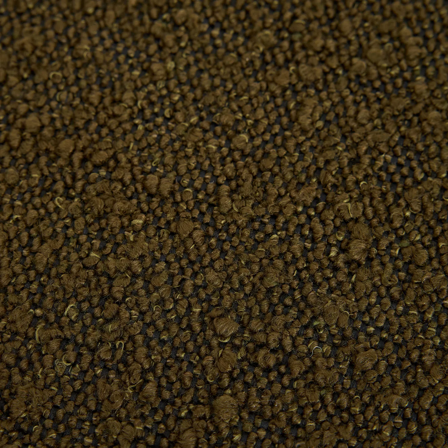 Butaca en tejido bouclé verde oliva Pacha 81x95x71cm Clau&Chloe