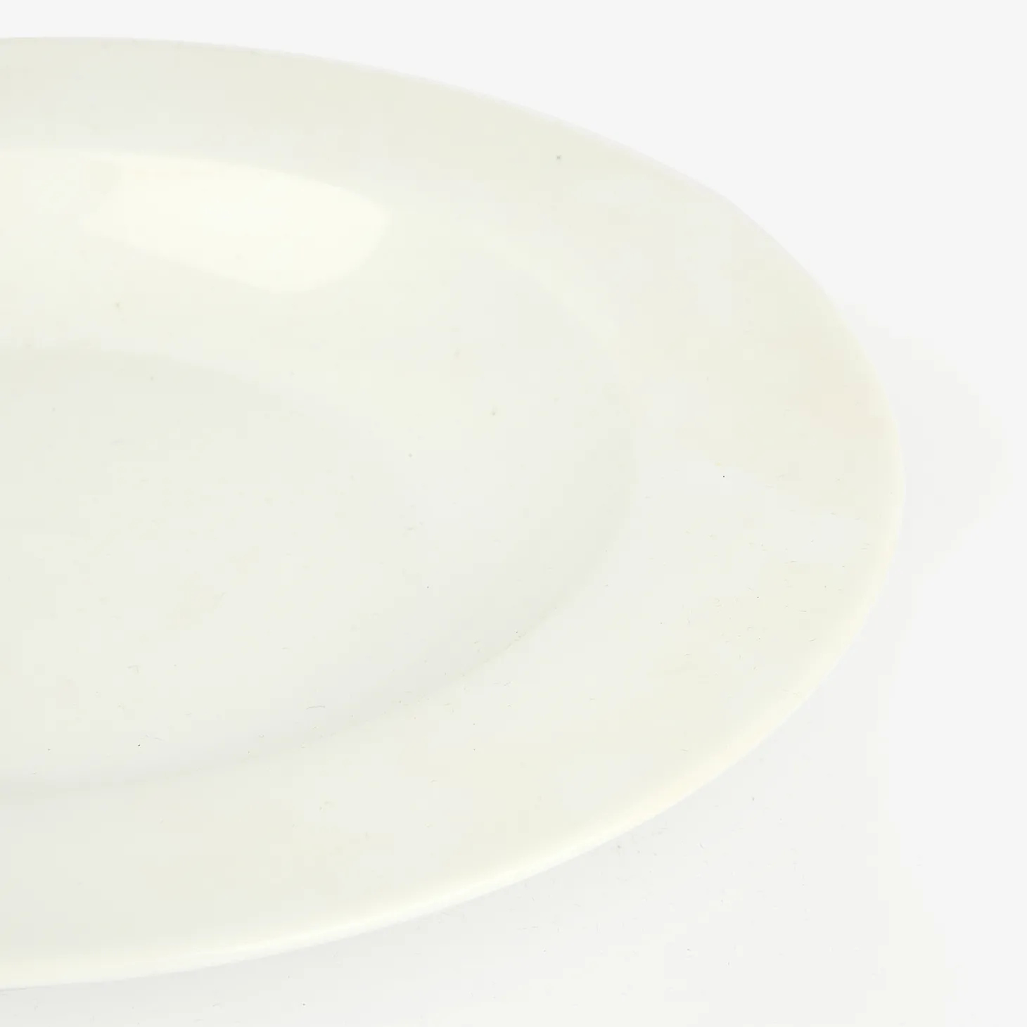 Plato hondo de porcelana Bilka 21,8,5cm