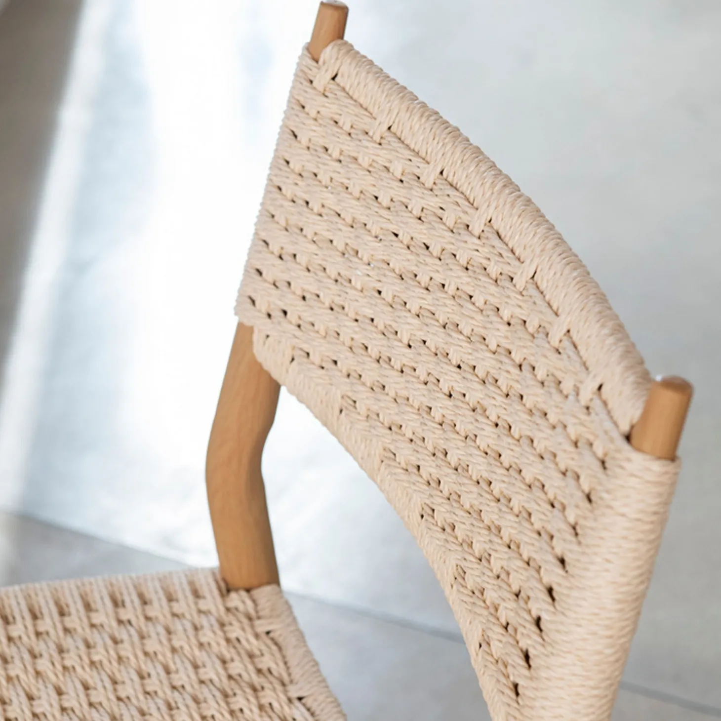 Silla de comedor efecto madera beige Vilma 56x50x82cm Clau&Chloe