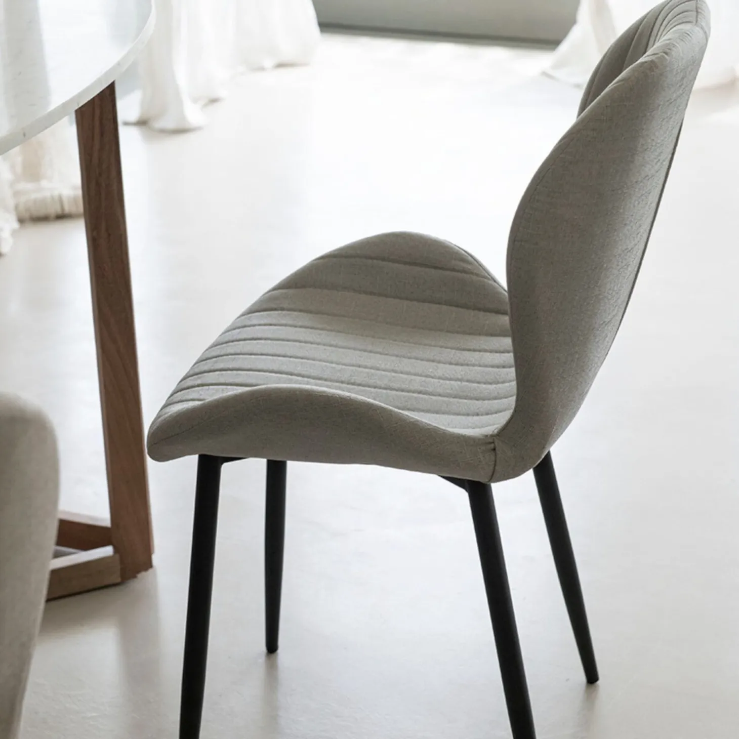 Silla de comedor gris Lydia 54x50x86cm Clau&Chloe