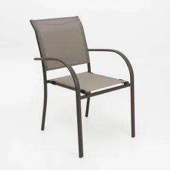 Silla de jardín apilable con reposabrazos de aluminio marrón Feroe 65x56x88cm