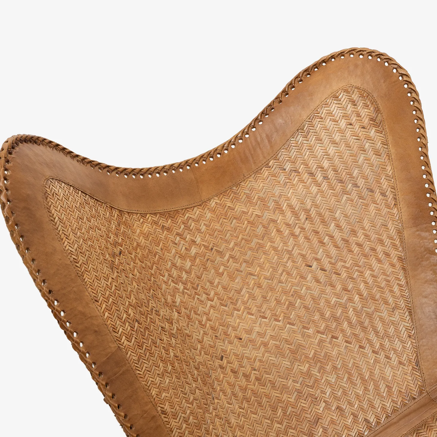 Silla mariposa de cuero y ratán marrón Katy 72x78x92cm