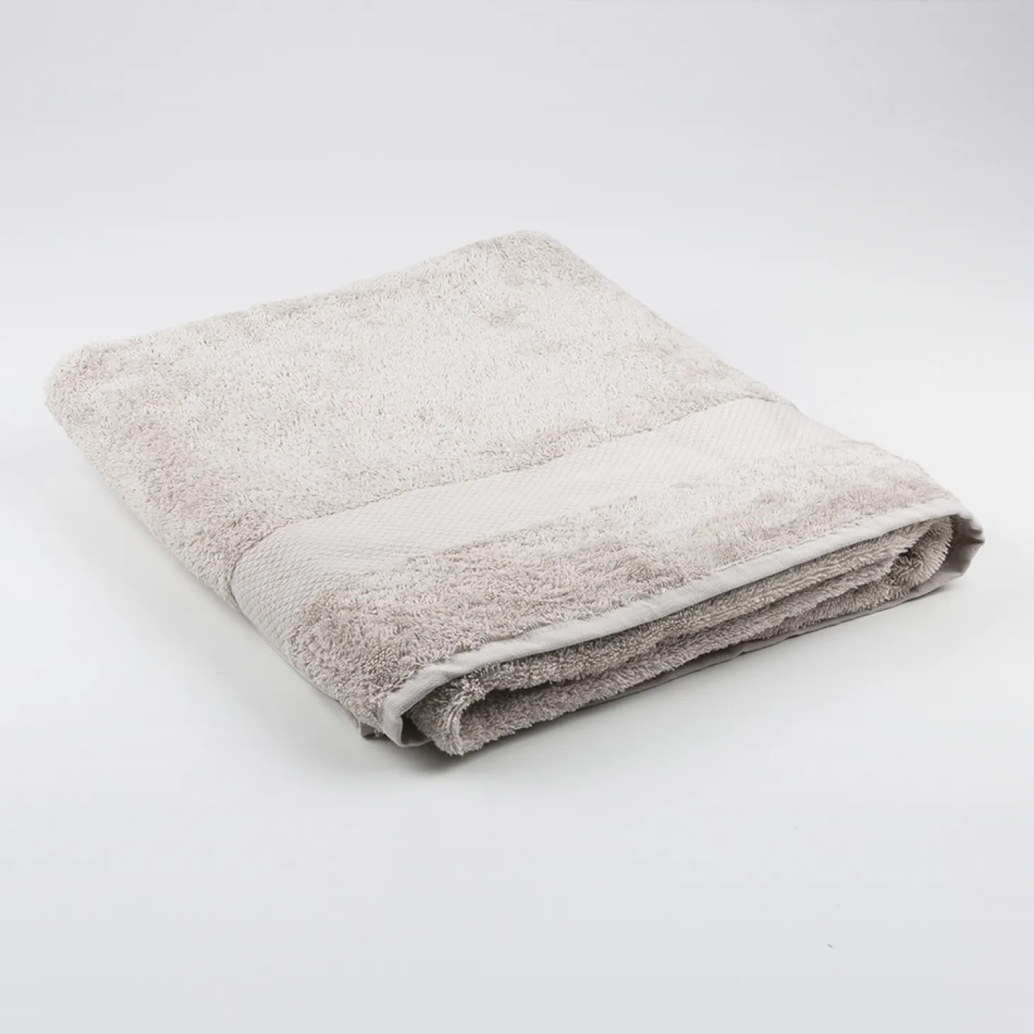 Toalla de ducha XL de algodón beige Vic 100x150cm - 500 gr/m²