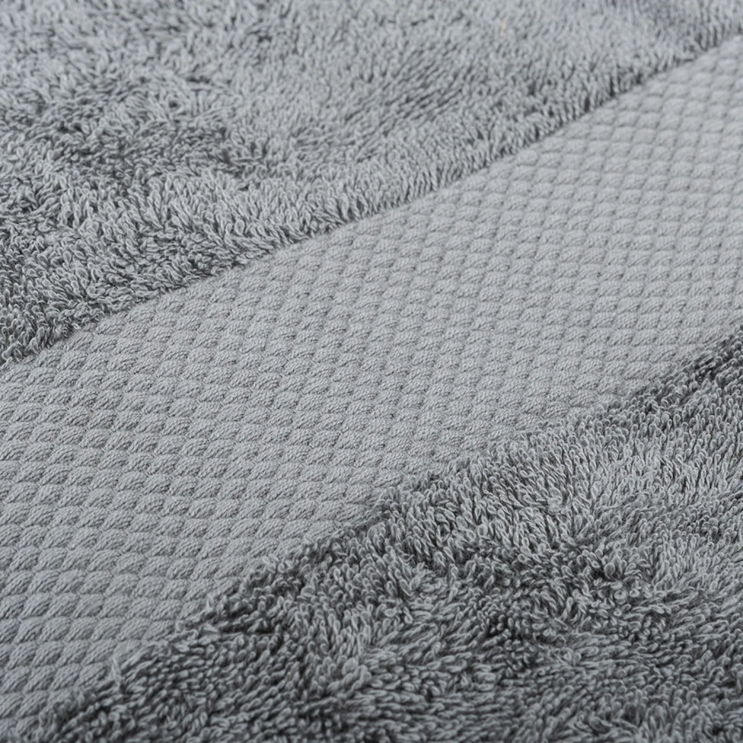 Toalla de ducha XL de algodón gris oscuro Vic 100x150cm - 500 gr/m²