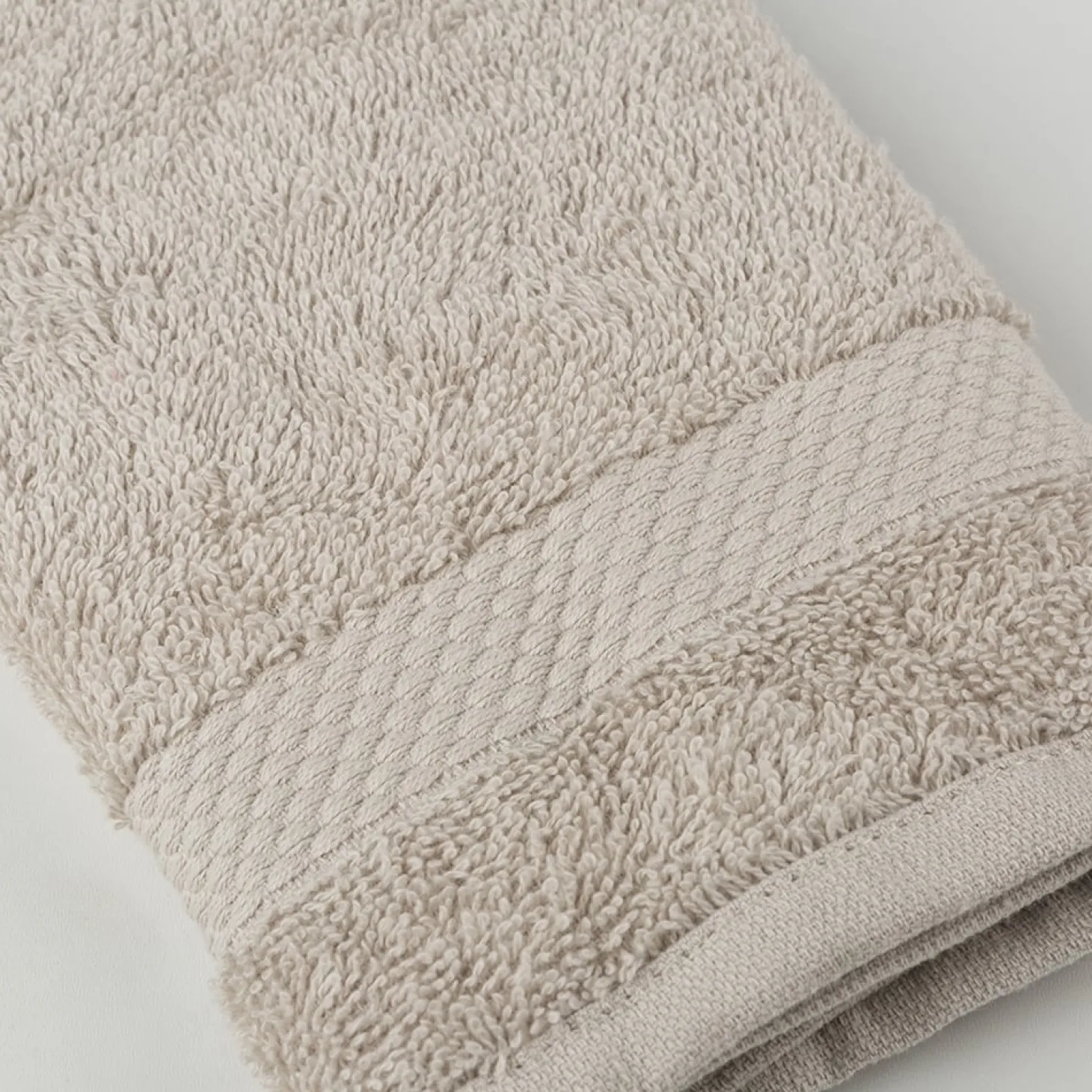 Toalla de tocador de algodón beige Vic 30x50cm - 500 gr/m²